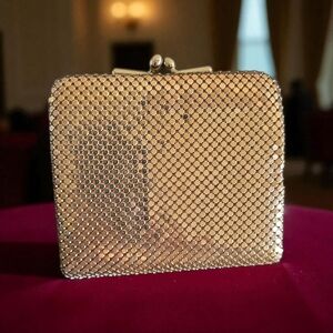 Elegant Gold Mesh Evening Clutch